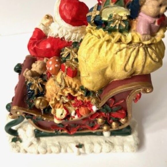 Santa Claus in Sleigh with bag stuffed with tree, toys & gift boxes ( Vtg ) - Picture 7 of 10